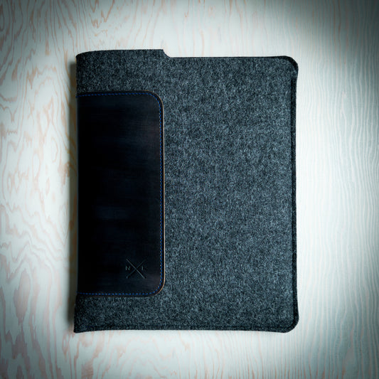 iPad Pro Sleeve in Black Leather and Wool Felt Handmade in Canada