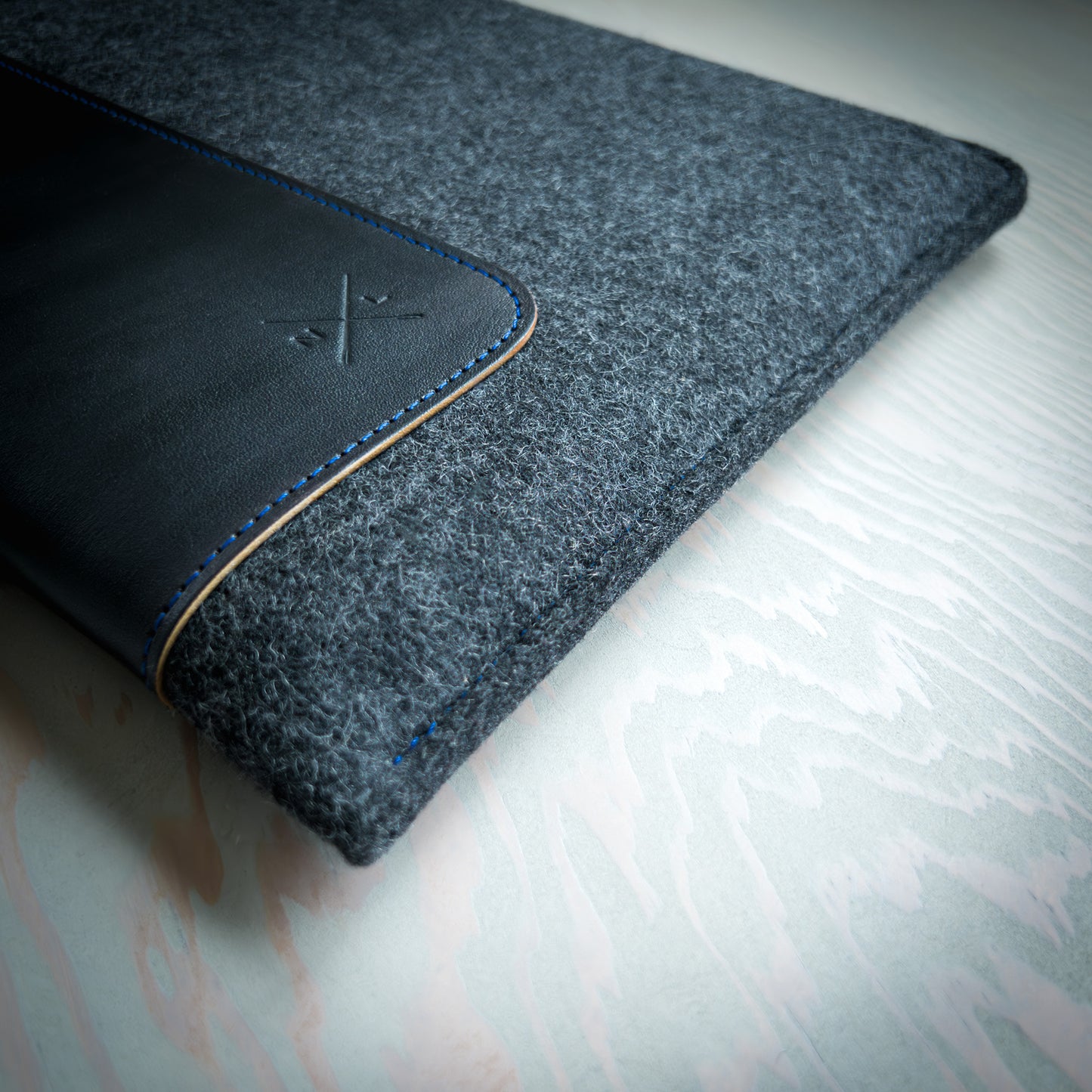 iPad Sleeve in Black Leather and Wool Felt Handmade in Canada