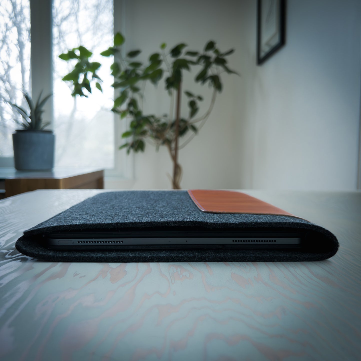 iPad Sleeve in Brown Leather and Wool Felt Handmade in Canada